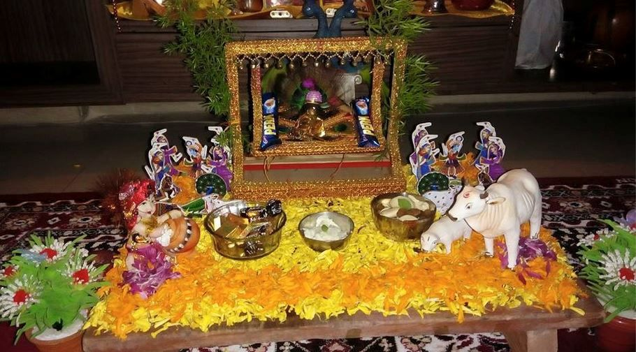 Janmashtami puja table decor